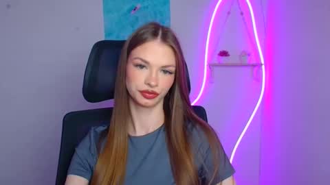 Snapshot of vladaseduction chatting on 03/27/26, 01:11 Vlada online show from 03/27/26, 01:11