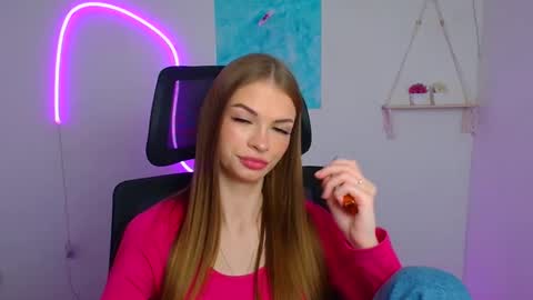 Snapshot of vladaseduction chatting on 04/11/26, 11:36 Vlada online show from 04/11/26, 11:36