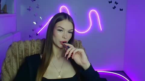 Snapshot of vladaseduction chatting on 04/16/26, 11:33 Vlada online show from 04/16/26, 11:33