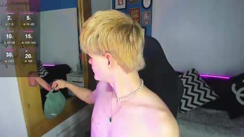 Vlad  online show from 11/08/25, 02:39