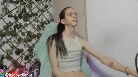 Snapshot of vodkadelulo_ chatting on 11/06/25, 07:15 vodkadelulo online show from 11/06/25, 07:15