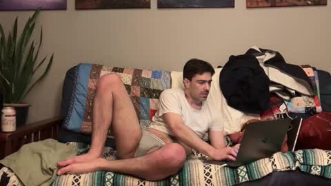 Snapshot of vohtjon chatting on 09/16/25, 04:13 renots online show from 09/16/25, 04:13