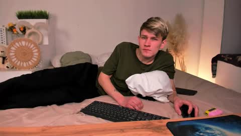 Dan online show from 02/15/26, 07:51