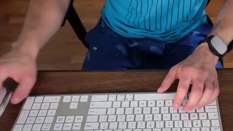 Snapshot of voterki796 chatting on 09/15/25, 05:24 voterki796 online show from 09/15/25, 05:24