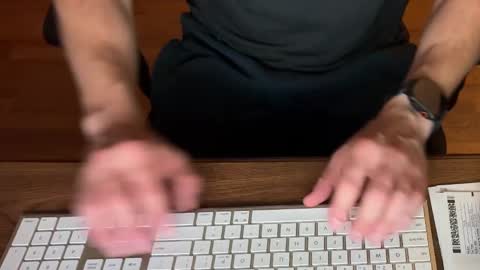 Snapshot of voterki796 chatting on 10/01/25, 01:44 voterki796 online show from 10/01/25, 01:44