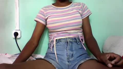 Snapshot of vounialdy chatting on 01/28/25, 02:21 vounialdy online show from 01/28/25, 02:21