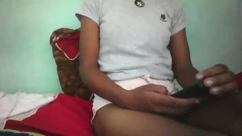 Snapshot of vounialdy chatting on 02/09/25, 06:05 vounialdy online show from 02/09/25, 06:05