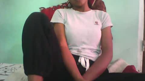 Snapshot of vounialdy chatting on 02/18/25, 07:43 vounialdy online show from 02/18/25, 07:43