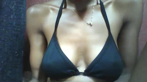 Snapshot of vounialdy chatting on 04/15/26, 06:53 vounialdy online show from 04/15/26, 06:53