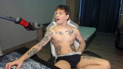 vova online show from 11/16/25, 10:32