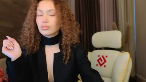 Lily online show from 06/21/26, 05:32