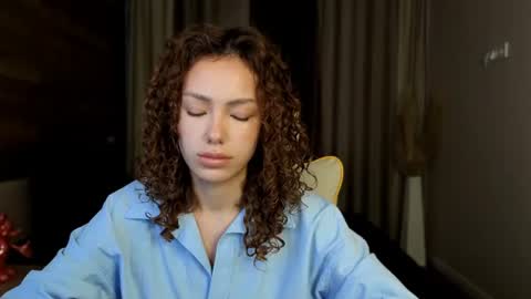 Lily online show from 07/26/26, 05:15