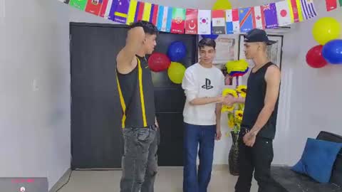voyeurism_guys online show from 06/22/26, 10:29