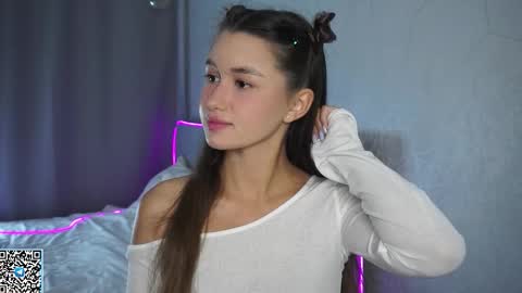 Snapshot of vvilly_wonka chatting on 09/09/25, 01:49 Ethal - thank you for thumb up online show from 09/09/25, 01:49