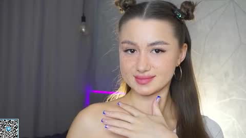 Snapshot of vvilly_wonka chatting on 10/08/25, 01:58 Ethal - thank you for thumb up online show from 10/08/25, 01:58