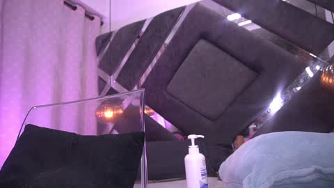 Violeta online show from 01/28/25, 09:08