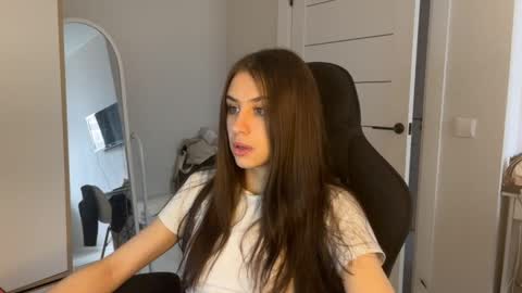 Arina online show from 04/19/26, 09:08