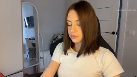 Arina online show from 06/19/26, 11:47