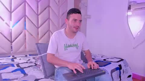 Snapshot of vynny_blacke_ chatting on 09/18/25, 09:06 Vynny Blacke online show from 09/18/25, 09:06