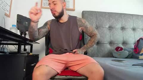 vyxen_ online show from 02/09/26, 01:04