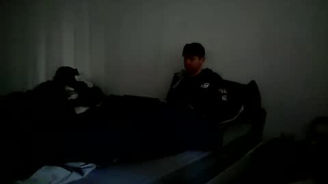 Snapshot of w919 chatting on 12/20/25, 12:56 V online show from 12/20/25, 12:56