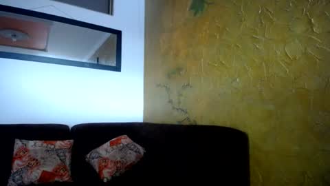 Snapshot of wade_wil chatting on 06/26/26, 10:03 wade and antonella online show from 06/26/26, 10:03