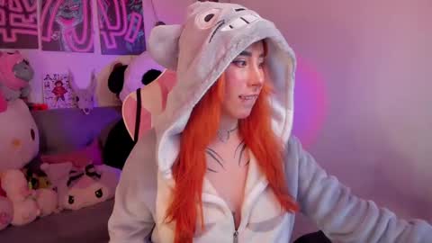 Snapshot of waifu_aika chatting on 12/23/24, 08:03 AIKA online show from 12/23/24, 08:03