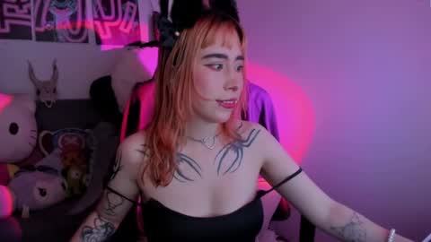 Snapshot of waifu_aika chatting on 02/24/25, 10:36 AIKA online show from 02/24/25, 10:36