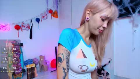 Waifu exe online show from 11/21/25, 05:50