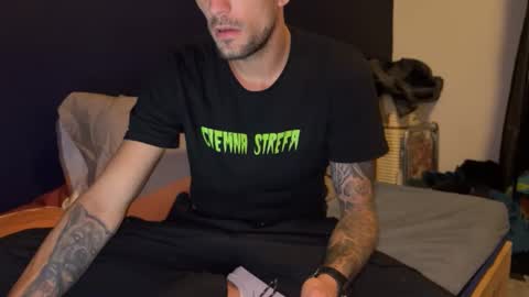 Snapshot of wajlyhaze2 chatting on 09/29/25, 10:03 wajlyhaze2 online show from 09/29/25, 10:03