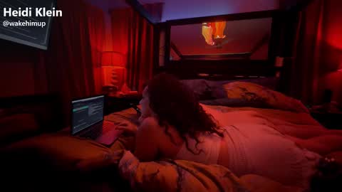 Snapshot of wakehimup chatting on 11/05/25, 06:35 wakehimup online show from 11/05/25, 06:35