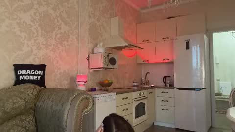 Mia online show from 03/10/25, 02:05