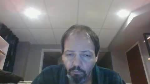 Snapshot of walker033 chatting on 12/17/25, 04:51 walker033 online show from 12/17/25, 04:51