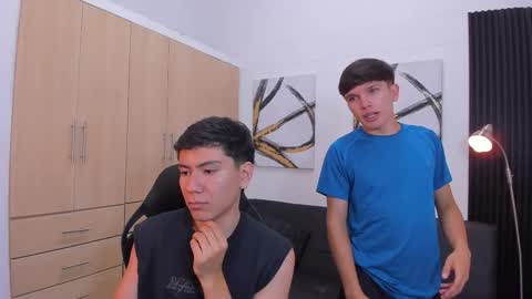 Hi  I am Venus kloy Thiago online show from 09/23/25, 02:36