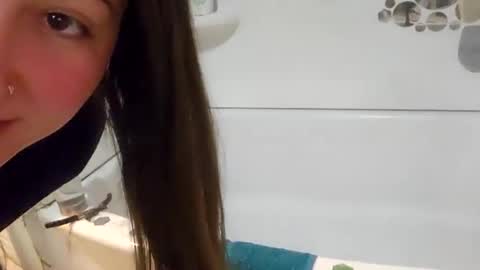 Walnut4u online show from 01/13/25, 05:23