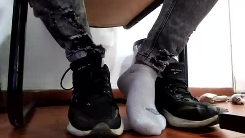 Snapshot of waltherfeet_ chatting on 07/02/26, 06:03 WaltherFeet online show from 07/02/26, 06:03