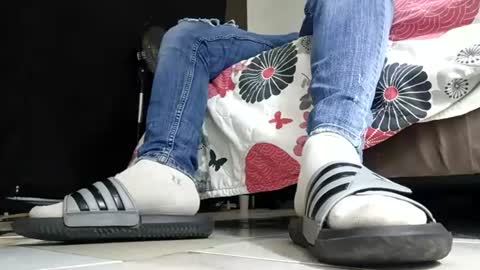 Snapshot of waltherfeet_ chatting on 07/19/26, 04:22 WaltherFeet online show from 07/19/26, 04:22
