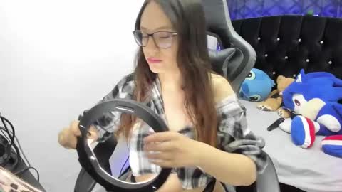 Alexandra online show from 02/08/25, 02:05