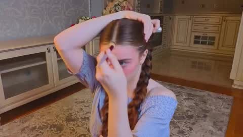 hello guys im Lilian online show from 09/13/25, 03:17