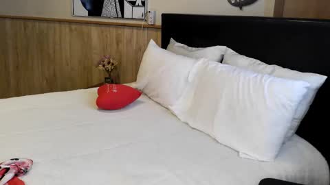 Snapshot of wanderlustgaal chatting on 09/10/25, 04:07 wanderlustgaal online show from 09/10/25, 04:07