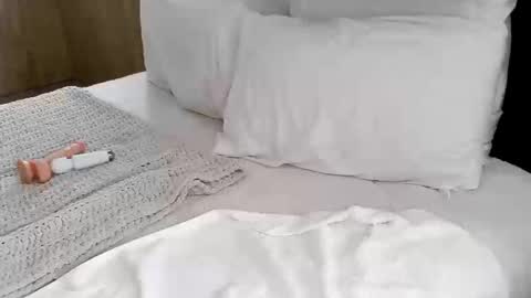 Snapshot of wanderlustgaal chatting on 10/18/25, 06:19 wanderlustgaal online show from 10/18/25, 06:19