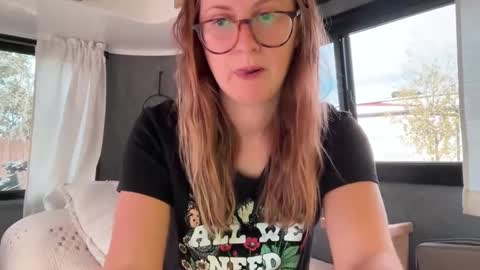 Snapshot of wanderlustjade chatting on 10/08/25, 03:31 Jade Adonis online show from 10/08/25, 03:31