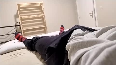 Snapshot of wanderwalter chatting on 12/21/25, 02:13 Romain online show from 12/21/25, 02:13