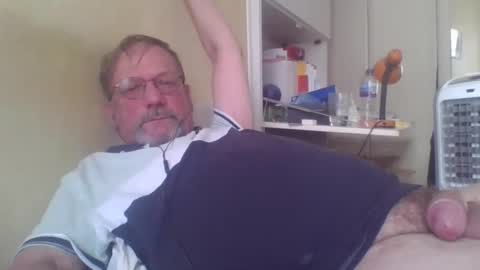 Snapshot of wanky357 chatting on 09/15/25, 03:34 Tibo Love online show from 09/15/25, 03:34