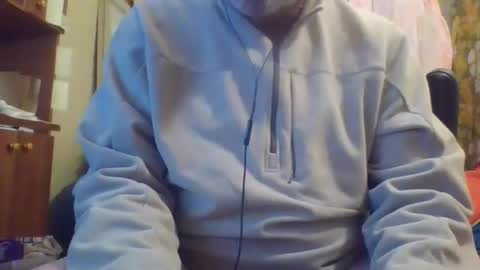 Snapshot of wanky357 chatting on 09/27/25, 08:14 Tibo Love online show from 09/27/25, 08:14