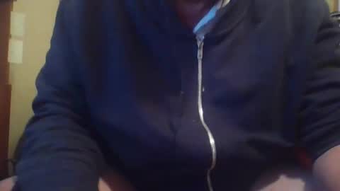 Snapshot of wanky357 chatting on 10/05/25, 08:18 Tibo Love online show from 10/05/25, 08:18