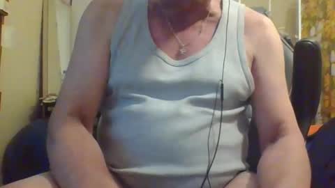 Snapshot of wanky357 chatting on 10/09/25, 08:40 Tibo Love online show from 10/09/25, 08:40