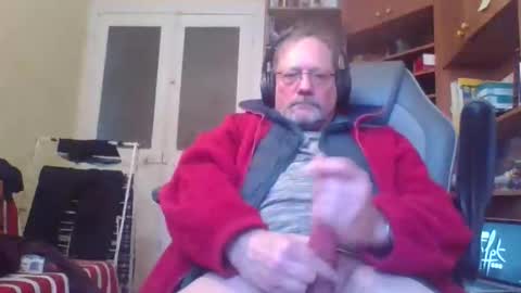 Snapshot of wanky357 chatting on 01/14/26, 03:50 Tibo Love online show from 01/14/26, 03:50