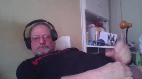 Snapshot of wanky357 chatting on 02/09/26, 07:56 Tibo Love online show from 02/09/26, 07:56