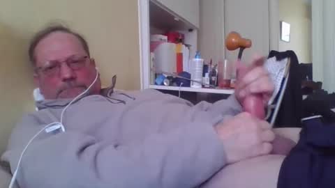 Snapshot of wanky357 chatting on 02/16/26, 01:18 Tibo Love online show from 02/16/26, 01:18